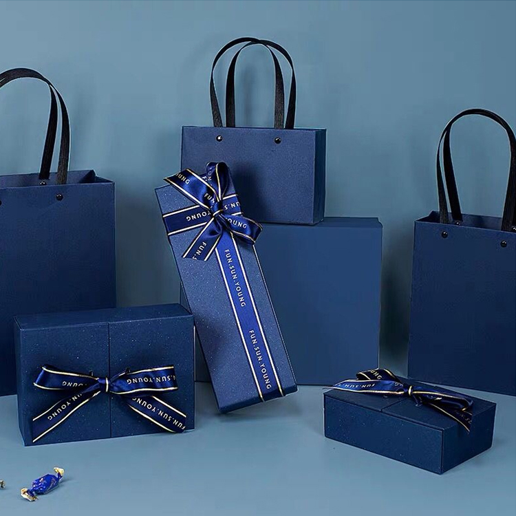 luxury-gift-bags-where-to-buy-paul-smith